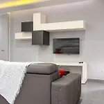 Family 2br With Balcony, Near Metro 公寓 *